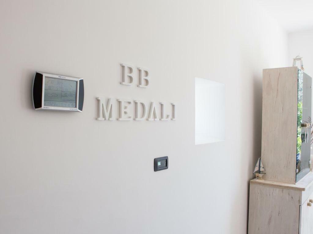 B&B Medali Vernole Buitenkant foto