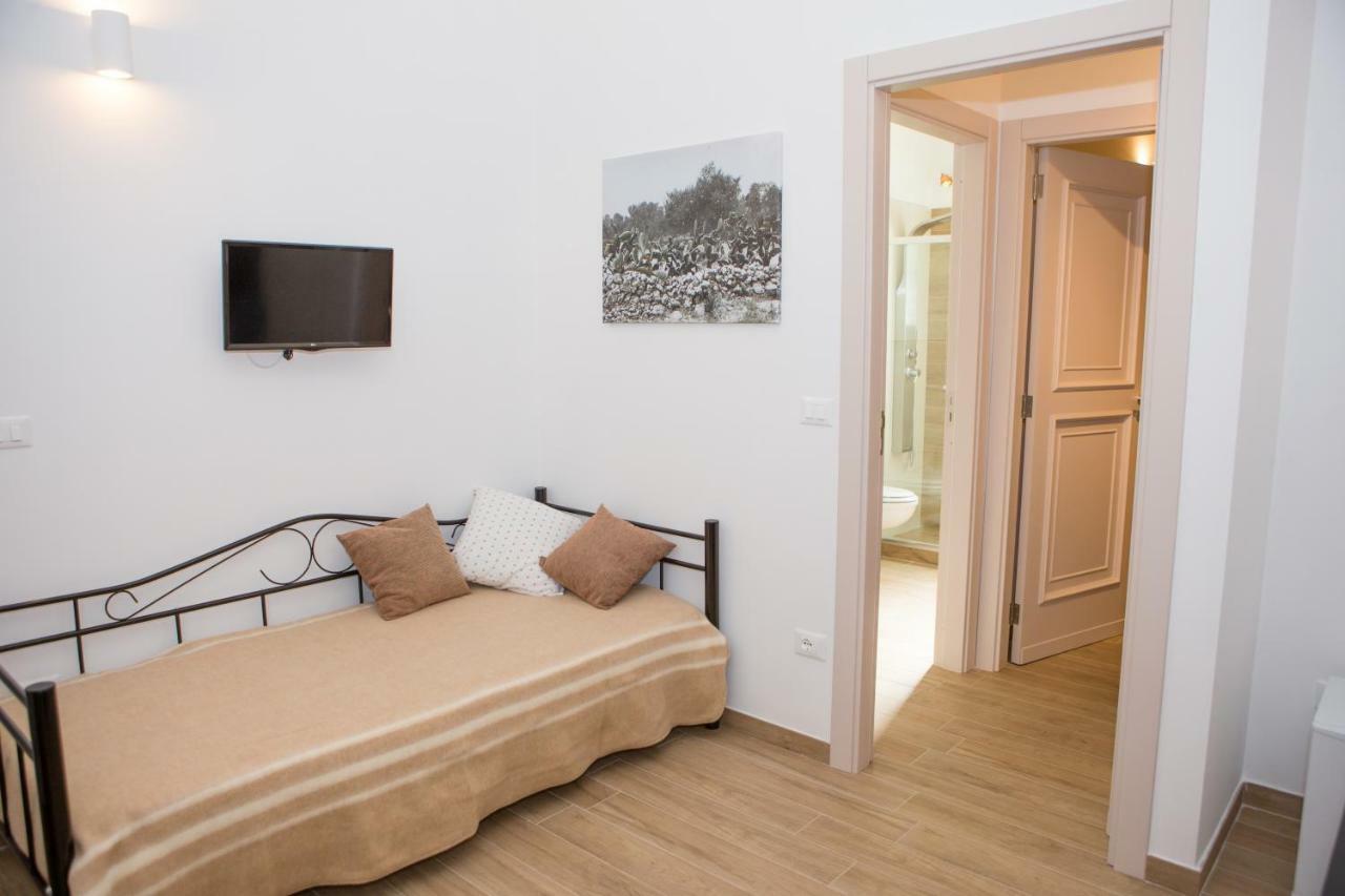 B&B Medali Vernole Buitenkant foto