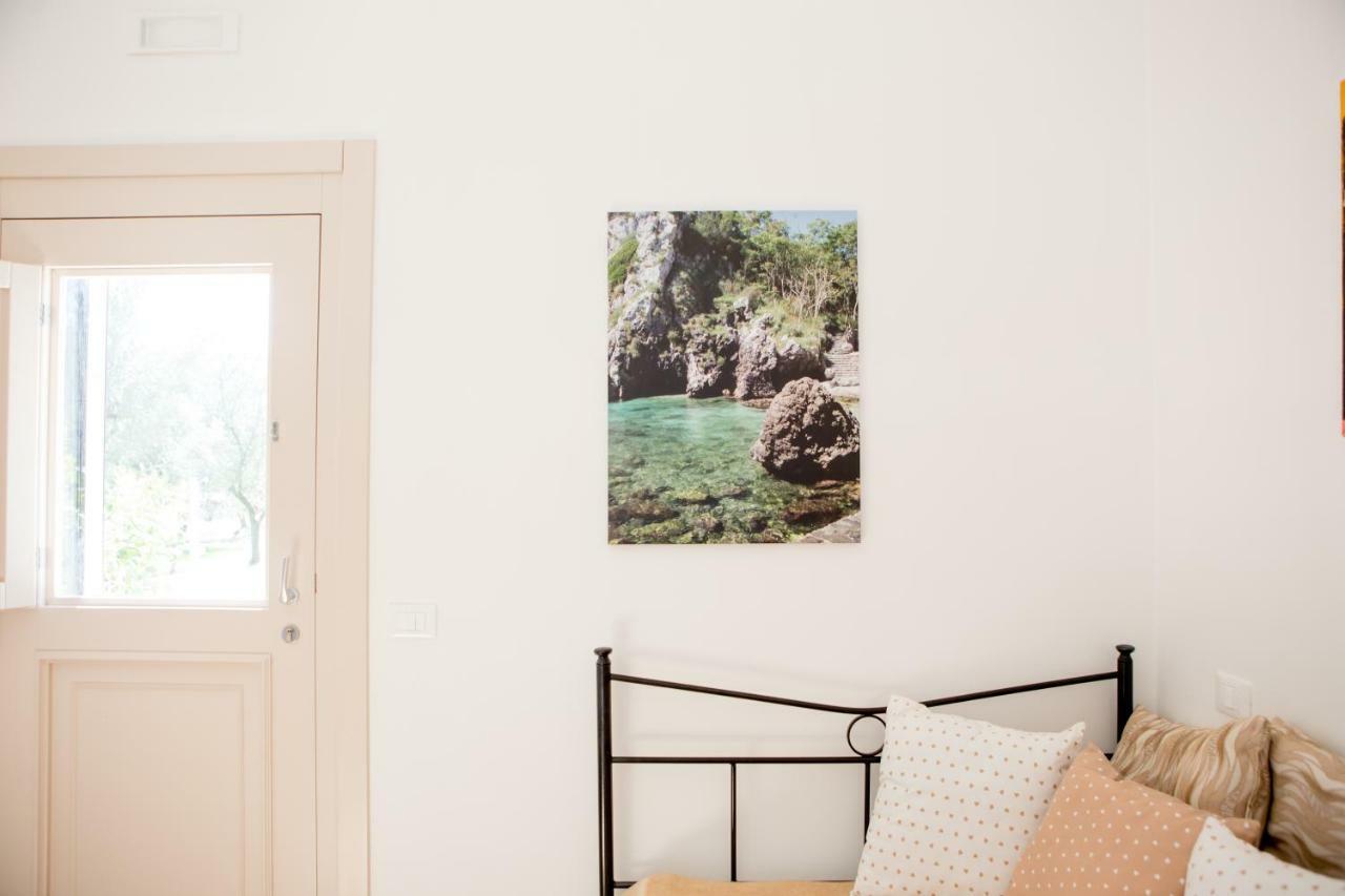 B&B Medali Vernole Buitenkant foto